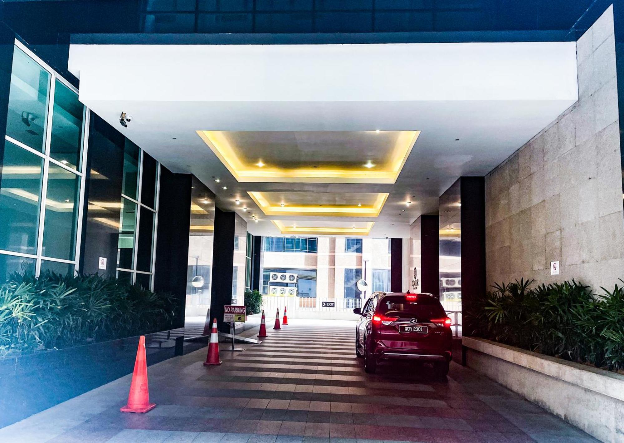 Klcc Suites By Nhb Kuala Lumpur Extérieur photo
