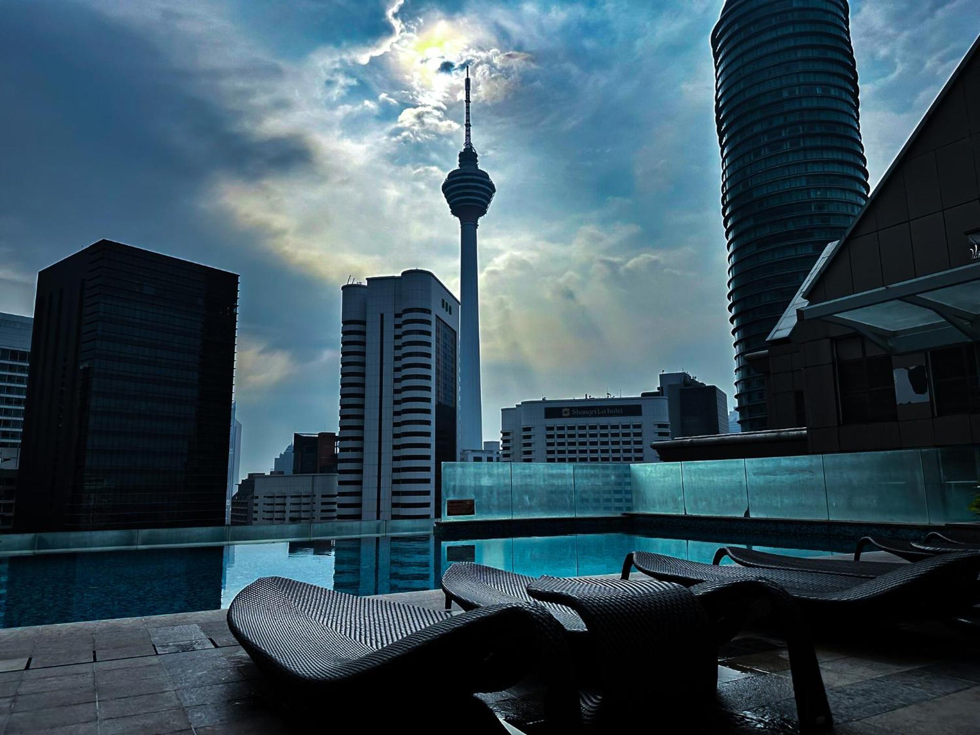 Klcc Suites By Nhb Kuala Lumpur Extérieur photo
