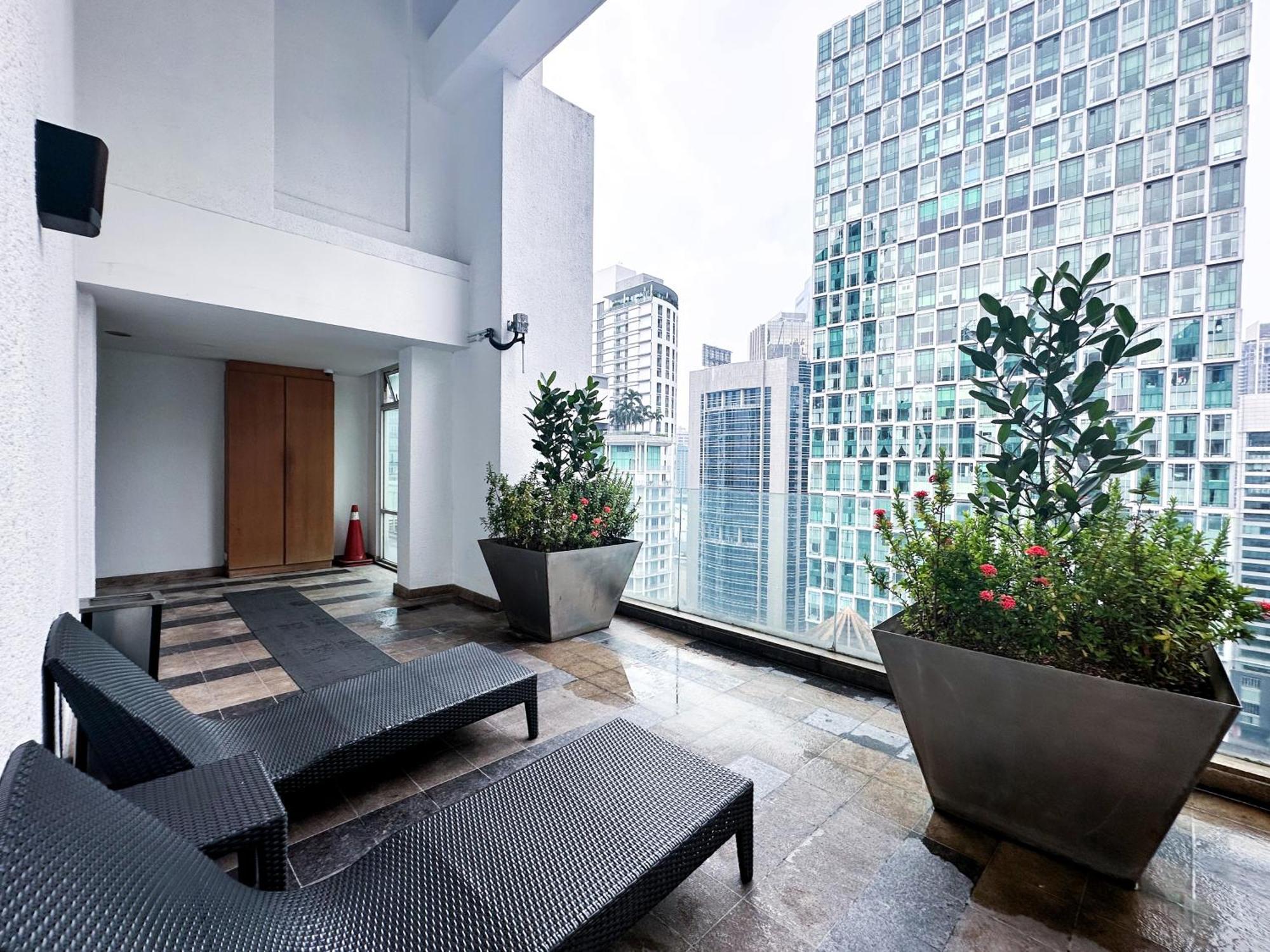 Klcc Suites By Nhb Kuala Lumpur Extérieur photo