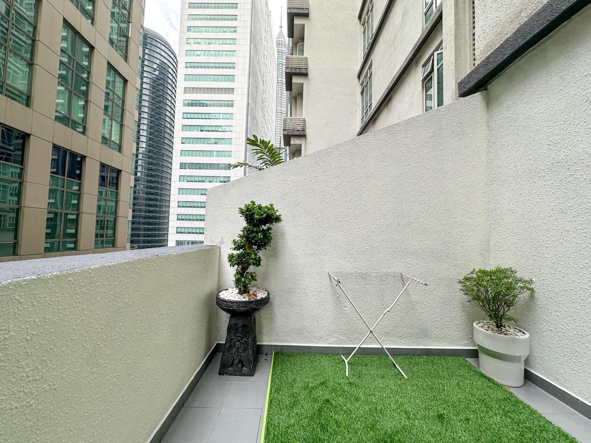 Klcc Suites By Nhb Kuala Lumpur Extérieur photo